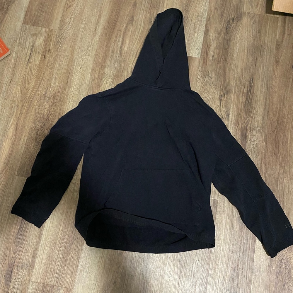 Black sweatshirt